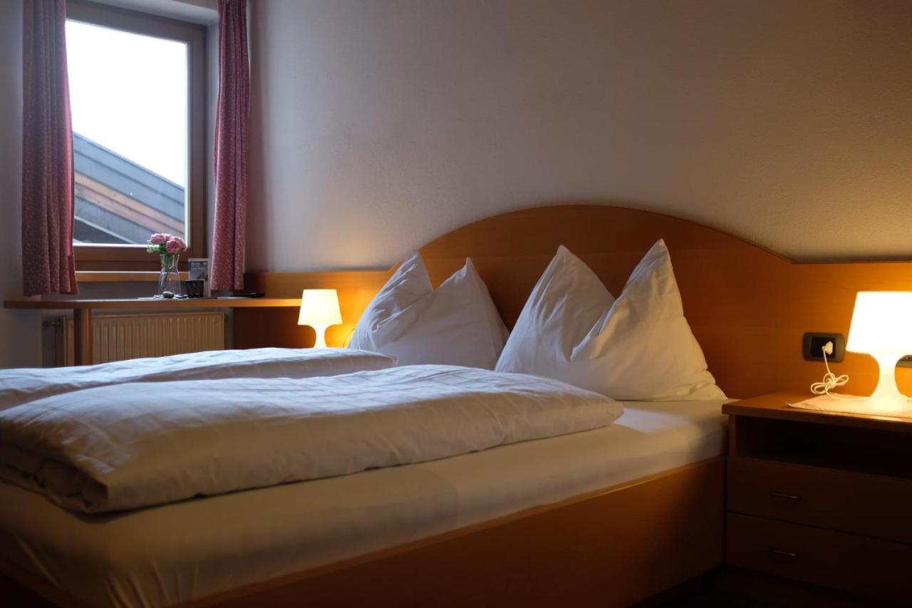 Garni Trojer Hotell Sand in Taufers Exteriör bild